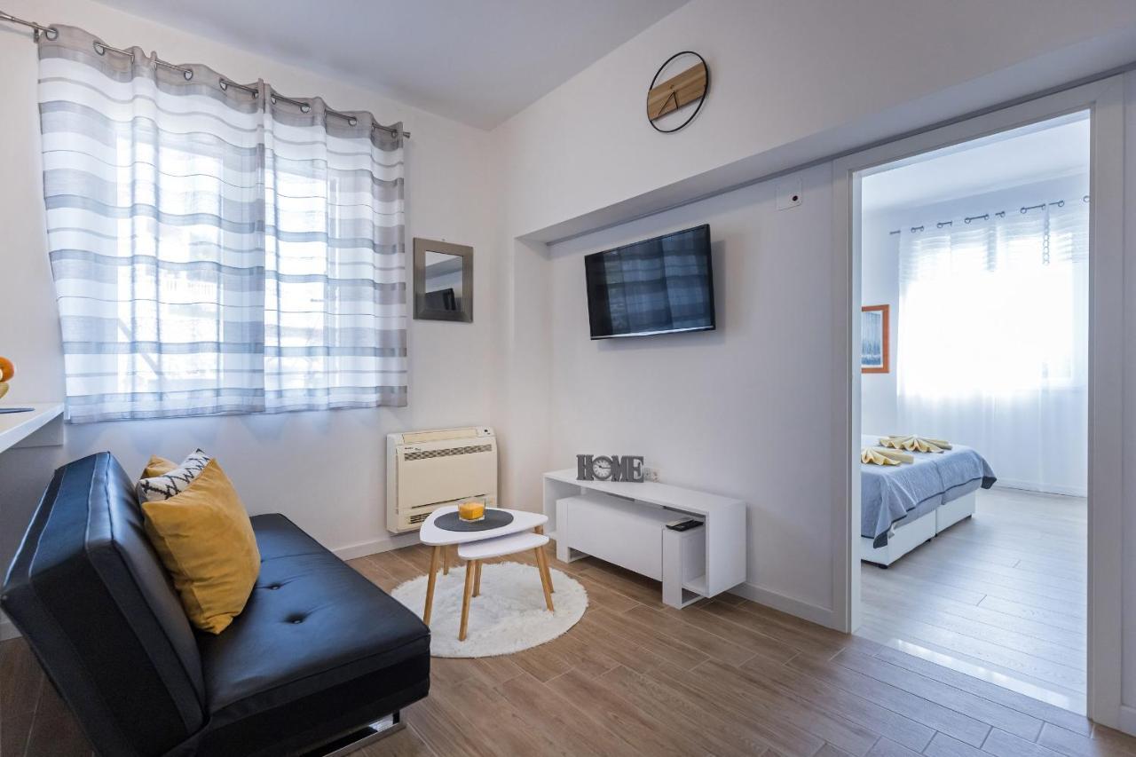 Guest House Anna ムリニ エクステリア 写真